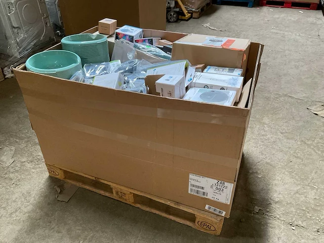 Partij consumentengoederen - afbeelding 1 van  20