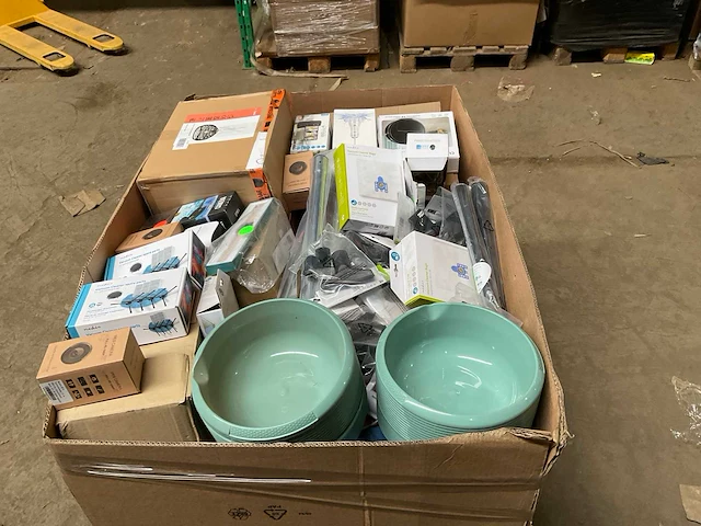 Partij consumentengoederen - afbeelding 16 van  20