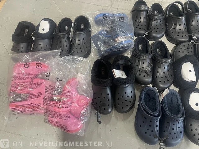 Partij crocs - afbeelding 5 van  5