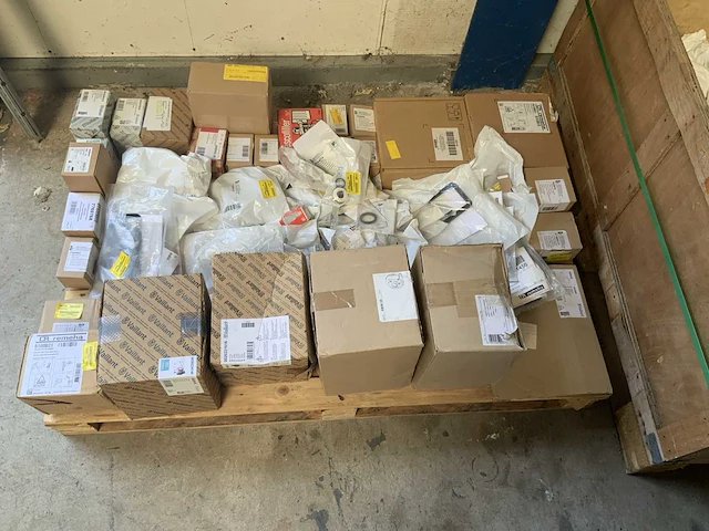 Partij cv-installatiemateriaal - afbeelding 1 van  5