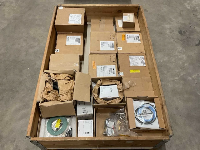 Partij cv-installatiemateriaal - afbeelding 1 van  10