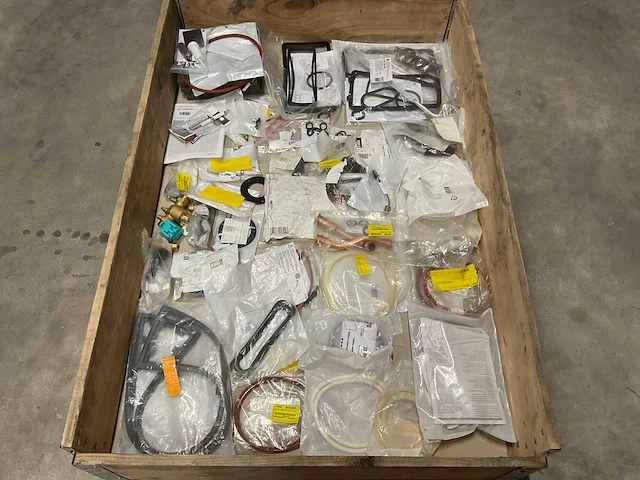 Partij cv-installatiemateriaal - afbeelding 1 van  3