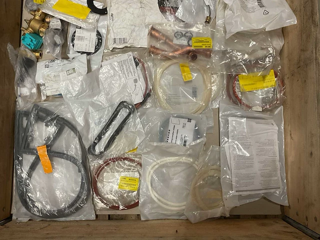 Partij cv-installatiemateriaal - afbeelding 2 van  3