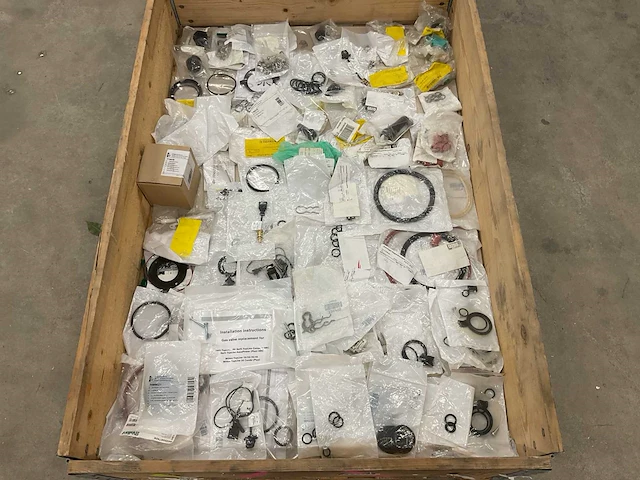 Partij cv-installatiemateriaal - afbeelding 1 van  3