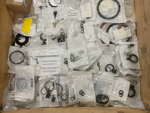 Partij cv-installatiemateriaal - afbeelding 2 van  3
