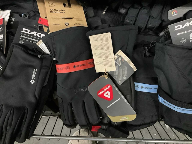 Partij dakine/burton/barts handschoenen (41x) - afbeelding 6 van  13