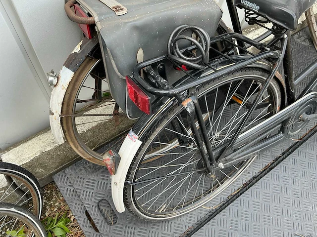 Partij dames-en herenfietsen - afbeelding 8 van  14
