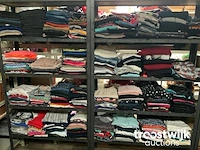 Partij dames kleding - afbeelding 1 van  6