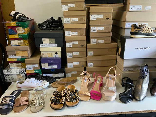 Partij dames schoenen o.a. steve madden, bronx enz. (47x) - afbeelding 2 van  7