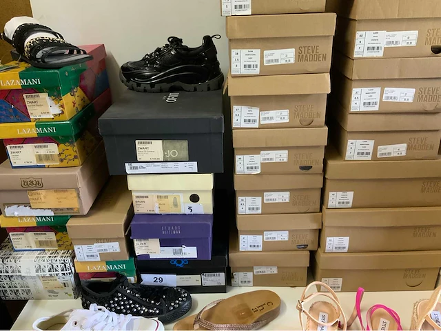 Partij dames schoenen o.a. steve madden, bronx enz. (47x) - afbeelding 3 van  7