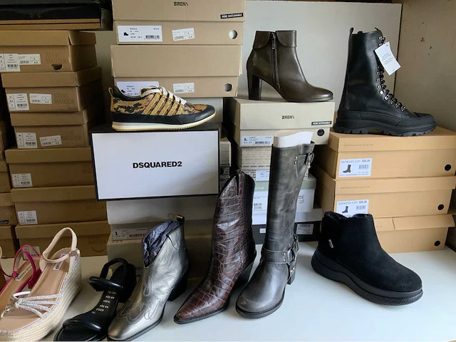 Partij dames schoenen o.a. steve madden, bronx enz. (47x) - afbeelding 4 van  7