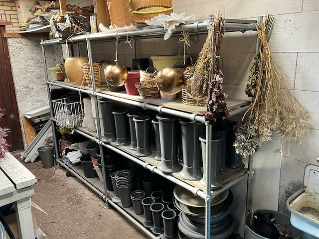 Partij decoratie, potten en vazen - afbeelding 1 van  12