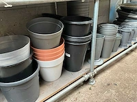 Partij decoratie, potten en vazen - afbeelding 9 van  12