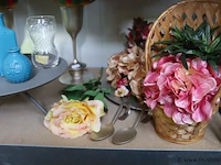 Partij decoratiemateriaal o.a. kandelaars, waxinelichthouders & kunstbloemen - afbeelding 8 van  11
