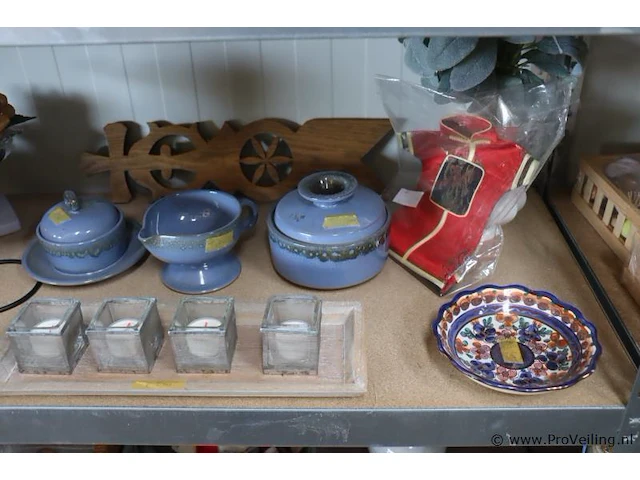 Partij decoratiemateriaal o.a. kandelaars, waxinelichthouders & kunstbloemen - afbeelding 10 van  11