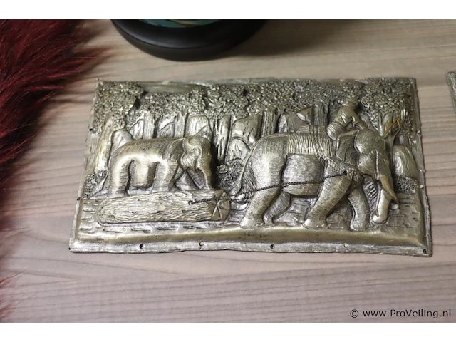 Partij decoratiemateriaal o.a. kleedje, wanddecoratie & schaal - afbeelding 2 van  7