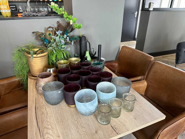 Partij decoratiemateriaal - afbeelding 1 van  8