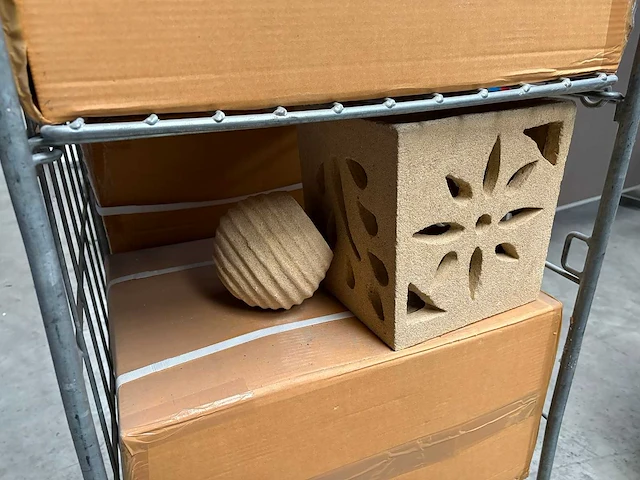 Partij decoratiemateriaal - afbeelding 1 van  4
