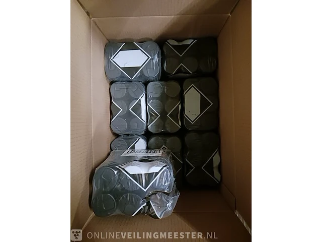 Partij deodorant o.a. dove, axe en vaseline - afbeelding 5 van  18