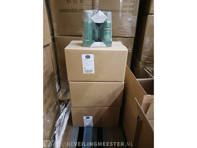 Partij deodorant o.a. dove, axe en vaseline - afbeelding 13 van  18