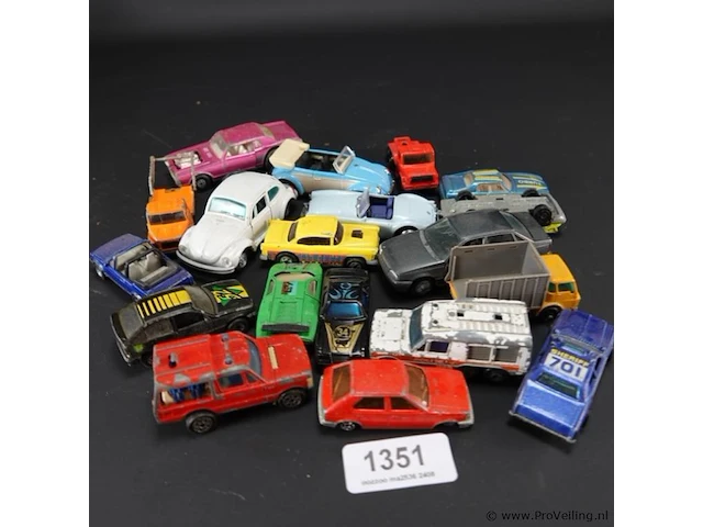 Partij die-cast schaalmodellen - afbeelding 1 van  5