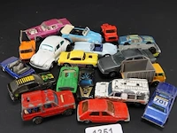 Partij die-cast schaalmodellen - afbeelding 1 van  5