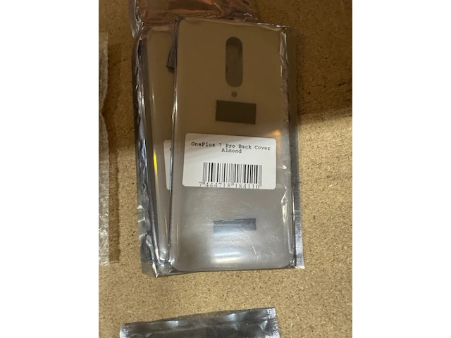 Partij display/digitizer en diverse onderdelen oneplus - afbeelding 2 van  11