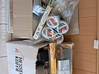 Partij disposables, bakpapier, servetten - afbeelding 1 van  3