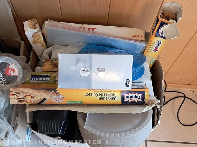 Partij disposables, bakpapier, servetten - afbeelding 3 van  3