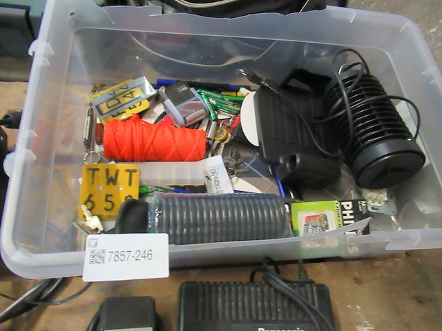 Partij div elektronica op pallet - afbeelding 2 van  7
