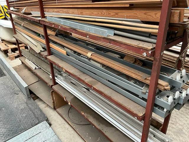 Partij divers aannemersmateriaal - afbeelding 7 van  9
