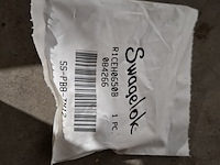 Partij divers gereedschap en bevestiging materiaal , o.a. hitlist, fisher, brekupa, maxxfast - afbeelding 8 van  34