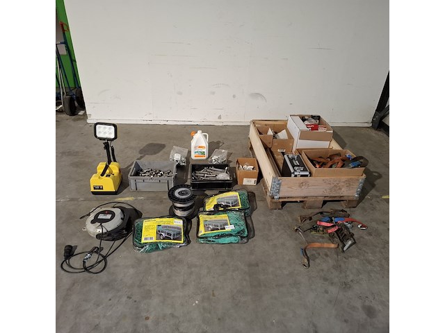 Partij divers gereedschap en bevestiging materiaal , o.a. hitlist, fisher, brekupa, maxxfast - afbeelding 12 van  34