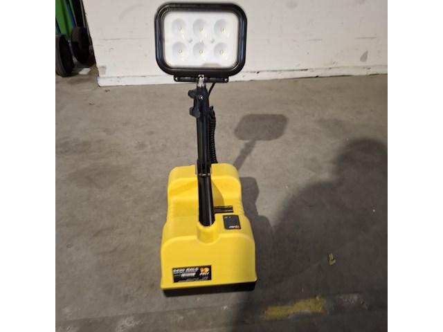 Partij divers gereedschap en bevestiging materiaal , o.a. hitlist, fisher, brekupa, maxxfast - afbeelding 25 van  34