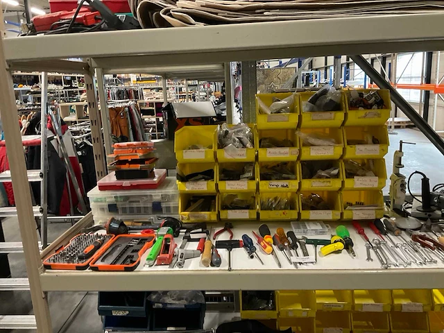 Partij divers gereedschap en snowboard onderdelen - afbeelding 6 van  12