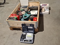 Partij divers gereedschap , o.a. makita, bosch, hitachi - afbeelding 1 van  42