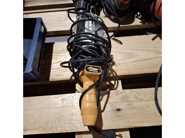 Partij divers gereedschap , o.a. makita, bosch, hitachi - afbeelding 20 van  42