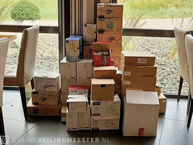 Partij divers glaswerk o.a. lipton - afbeelding 1 van  12