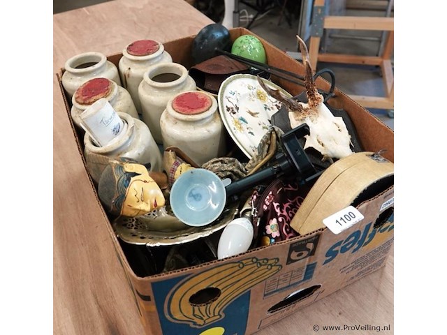 Partij divers in doos - afbeelding 1 van  5