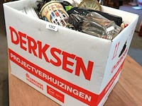 Partij divers in verhuisdoos - afbeelding 1 van  5