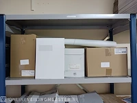 Partij divers papier, enveloppen, dozen etc. - afbeelding 2 van  74