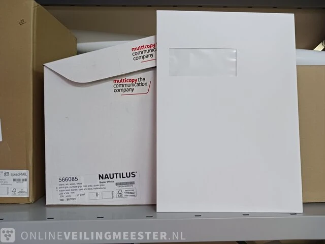 Partij divers papier, enveloppen, dozen etc. - afbeelding 5 van  74