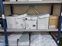 Partij divers papier, enveloppen, dozen etc. - afbeelding 7 van  74