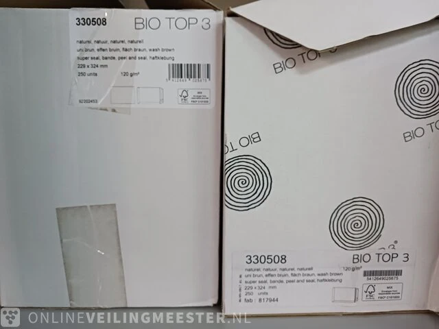Partij divers papier, enveloppen, dozen etc. - afbeelding 8 van  74