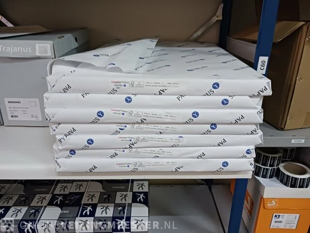 Partij divers papier, enveloppen, dozen etc. - afbeelding 13 van  74