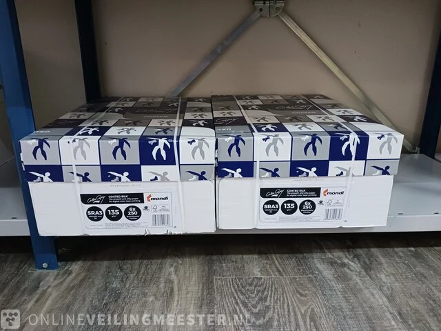 Partij divers papier, enveloppen, dozen etc. - afbeelding 15 van  74