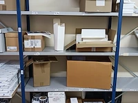 Partij divers papier, enveloppen, dozen etc. - afbeelding 18 van  74
