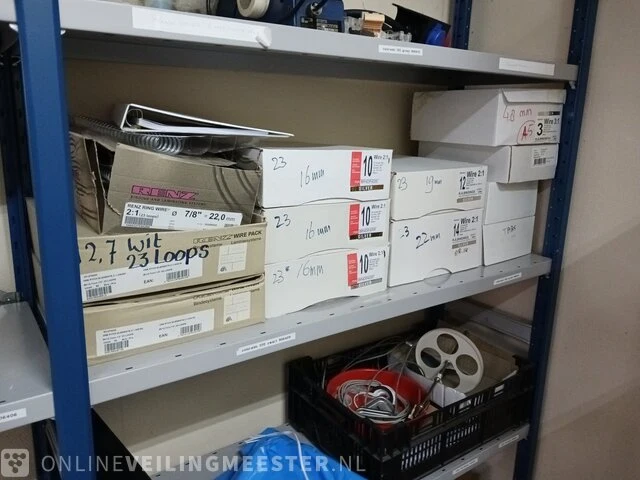Partij divers papier, enveloppen, dozen etc. - afbeelding 26 van  74