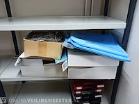 Partij divers papier, enveloppen, dozen etc. - afbeelding 33 van  74