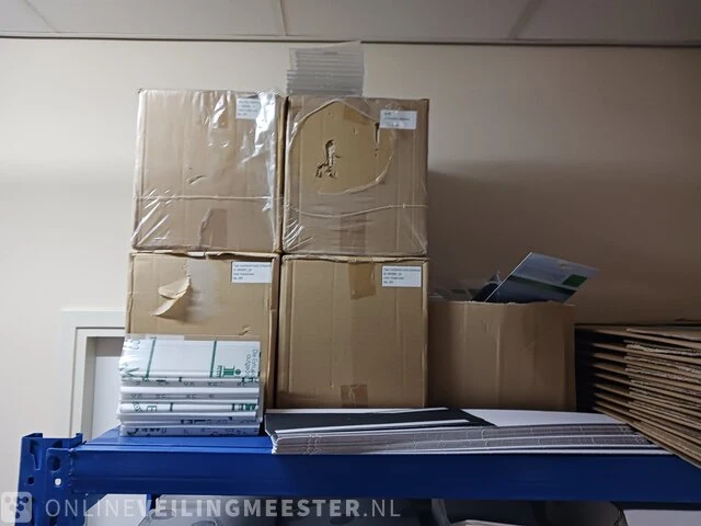 Partij divers papier, enveloppen, dozen etc. - afbeelding 36 van  74